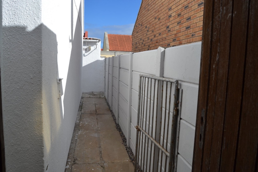 3 Bedroom Property for Sale in Strandfontein Village Western Cape